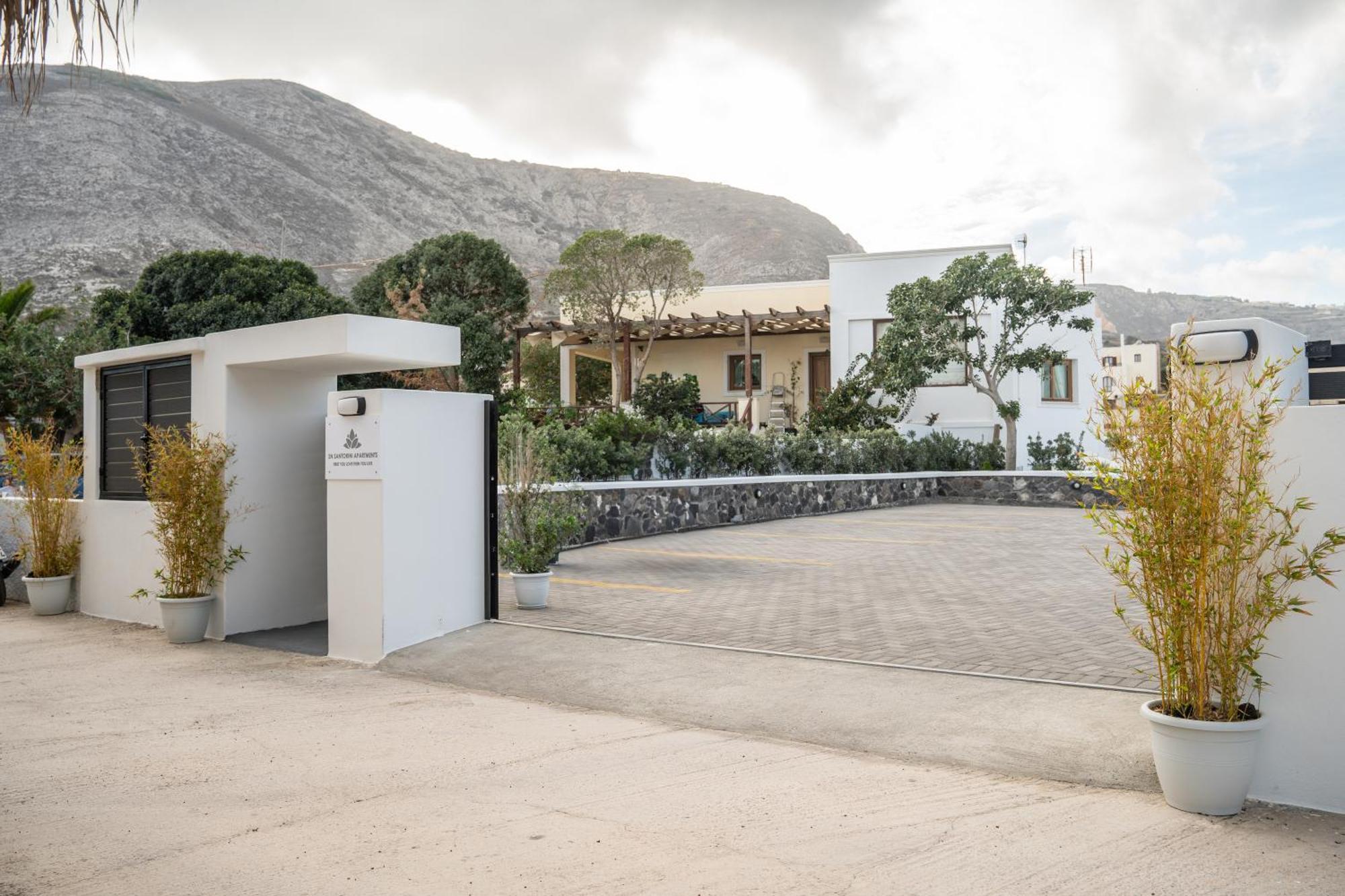 Sn Santorini Apartments Камари Экстерьер фото
